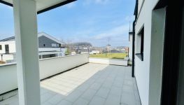             Frühlingsvergnügen – Ihre 2-Zimmer-Neubauwohnung mit großer Terrasse in Mattsee!
    