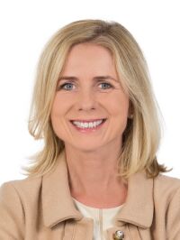 Frau Dr. Christine Klingler