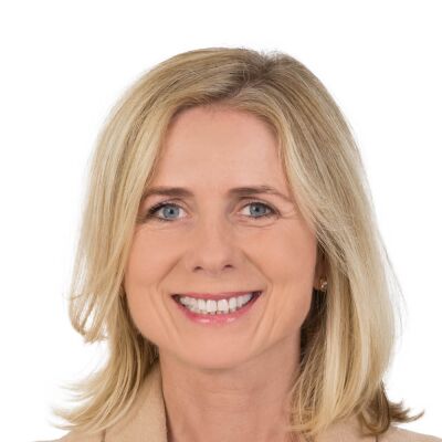 Frau Dr. Christine Klingler