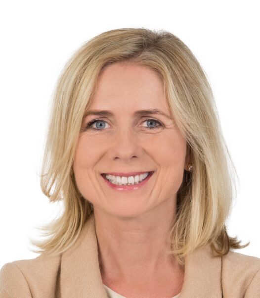 Frau Dr. Christine Klingler
