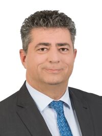 Herr Andreas Heger Herr Andreas Heger