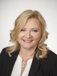 Frau Astrid Strebl