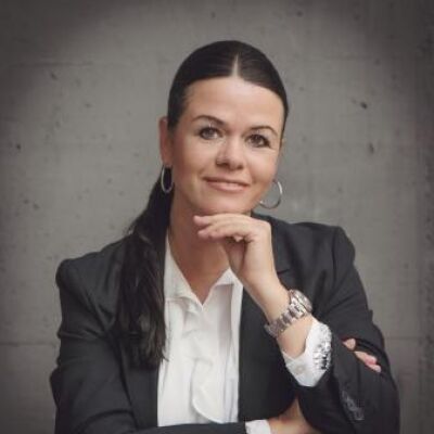 Frau Bernadett Weber Frau Bernadett Weber