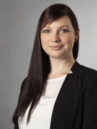 Frau Michaela Hauser