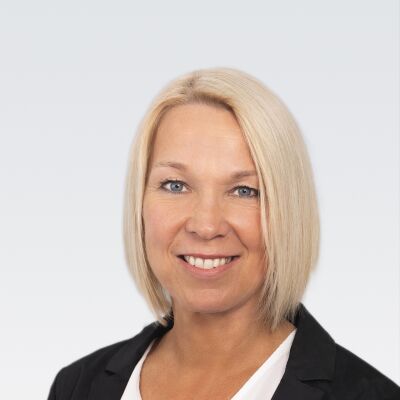 Frau Petra Nowak