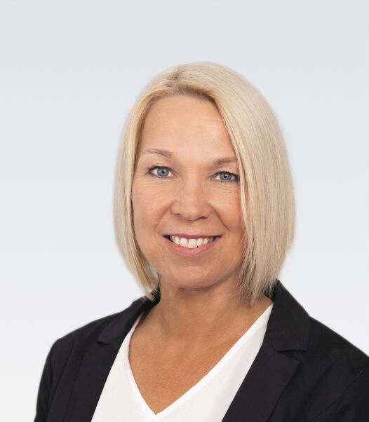Frau Petra Nowak
