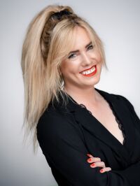 Frau Jennifer Kandut Frau Jennifer Kandut