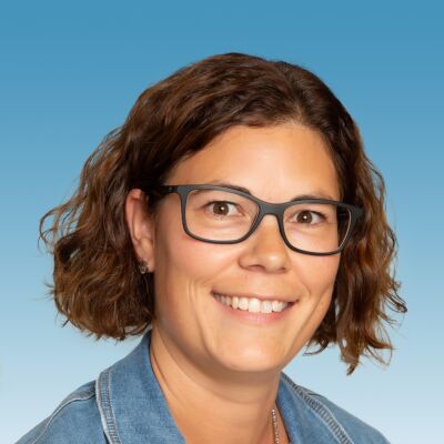 Frau Daniela Hofer