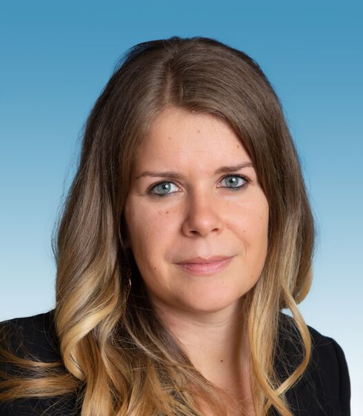 Frau Carola Frühwirth