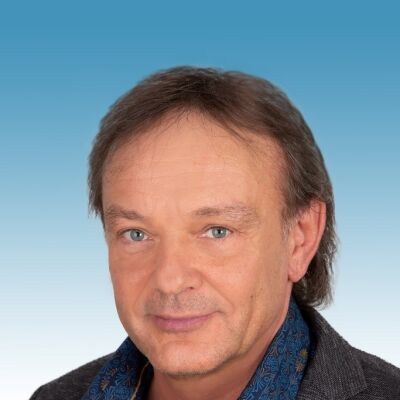 Herr Wolfgang Gögele