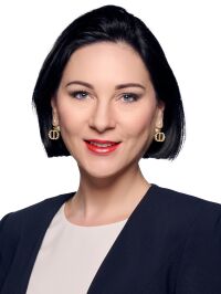 Frau Martina Riva