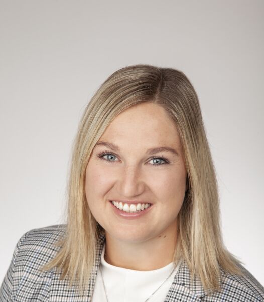 Frau Johanna Knauß