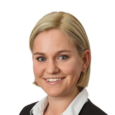Frau Nina Zauner