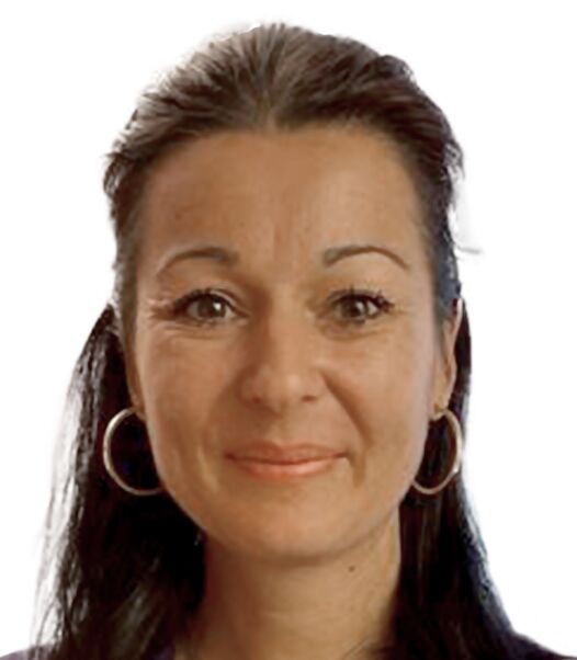 Frau Pamela Lechner