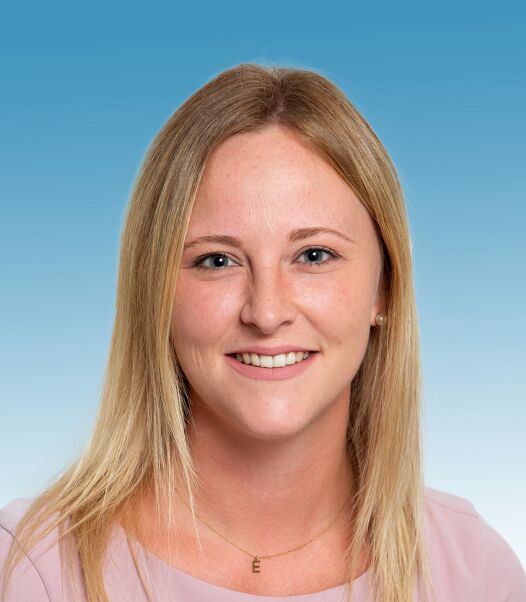 Frau Nathalie Schmid