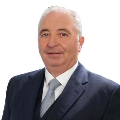 Herr Hubert Fröschl Herr Hubert Fröschl