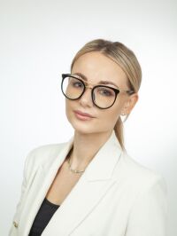 Frau Aida Dzaferovic B.A. MBA Frau Aida Dzaferovic B.A. MBA