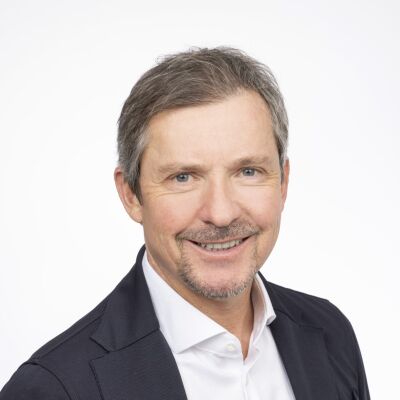 Herr Roland Jagersbacher