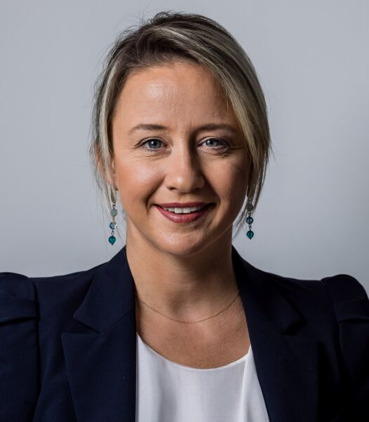 Frau Mag. Beate Struggl