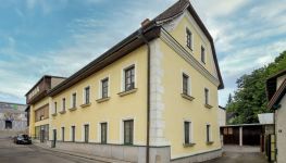             Top renoviertes Herrenhaus in ruhiger Zentrumslage
    
