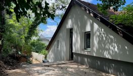             "Dachgeschosswohnung mit Terrasse & Wald"!
    
