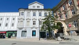             Commercial property in 4650 Lambach
    