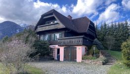             Idyllisches Holzblockhaus mit Einliegerwohnung (Ferienwohnung)  in wunderschöner Naturlage in Schardorf/Trofaiach
    